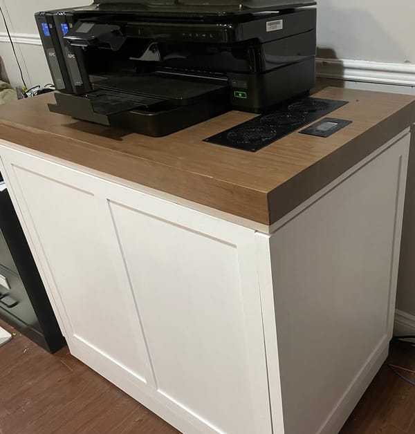 Comment construire une armoire de serveur silencieuse pour votre homelab ?